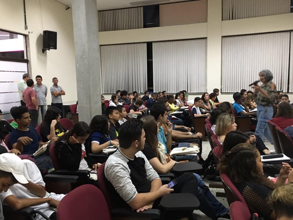 Imagem 1 da notícia: Câmara Mirim, Jovem e Universitária iniciaram as atividades dia 14 de março com mais 100 estudantes