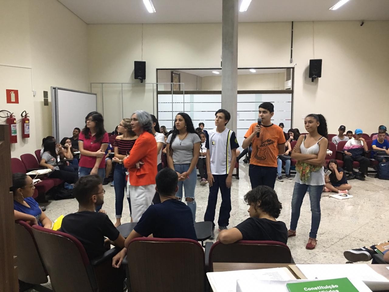 Imagem 1 da notícia: Encontro da Câmara Mirim, Câmara Jovem e Câmara Universitária trabalham a importância do autoconhecimento