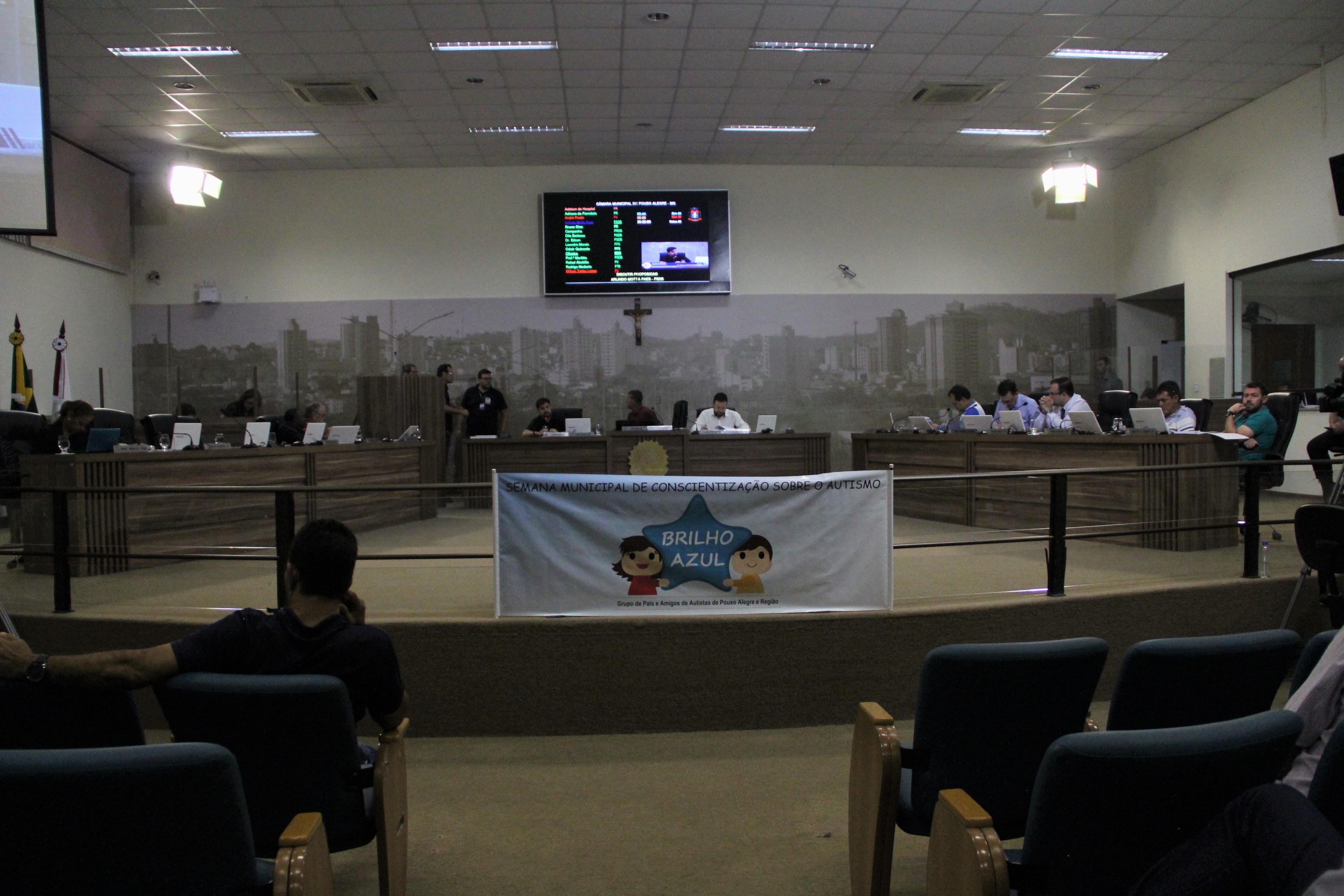 Imagem 1 da notícia: Vereadores viabilizam construção de moradias para famílias que estão em casas condenadas no São João