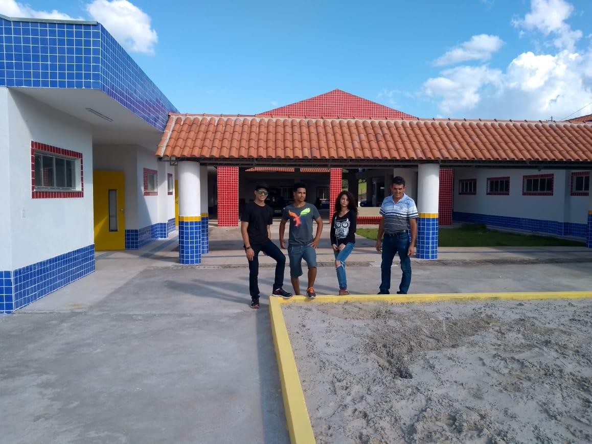 Imagem 2 da notícia: Vereadores recebem estudantes no "Autoridade por um dia"