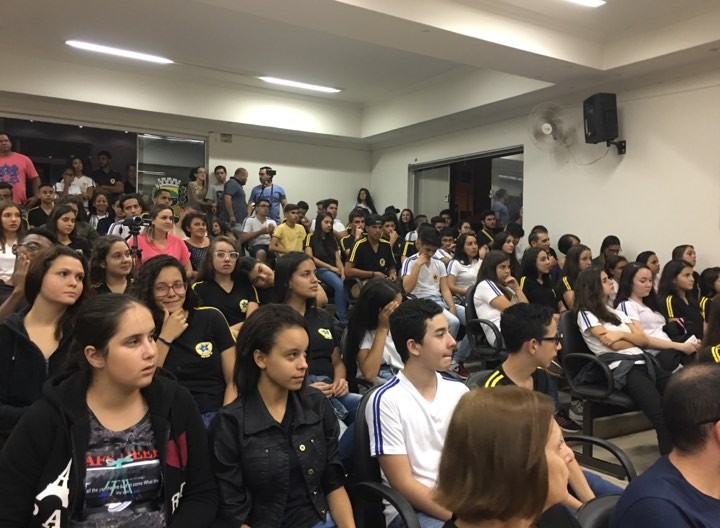 Imagem 3 da notícia: Escola do Legislativo de Pouso Alegre participa da Sessão de criação da Escola do Legislativo em Poço Fundo