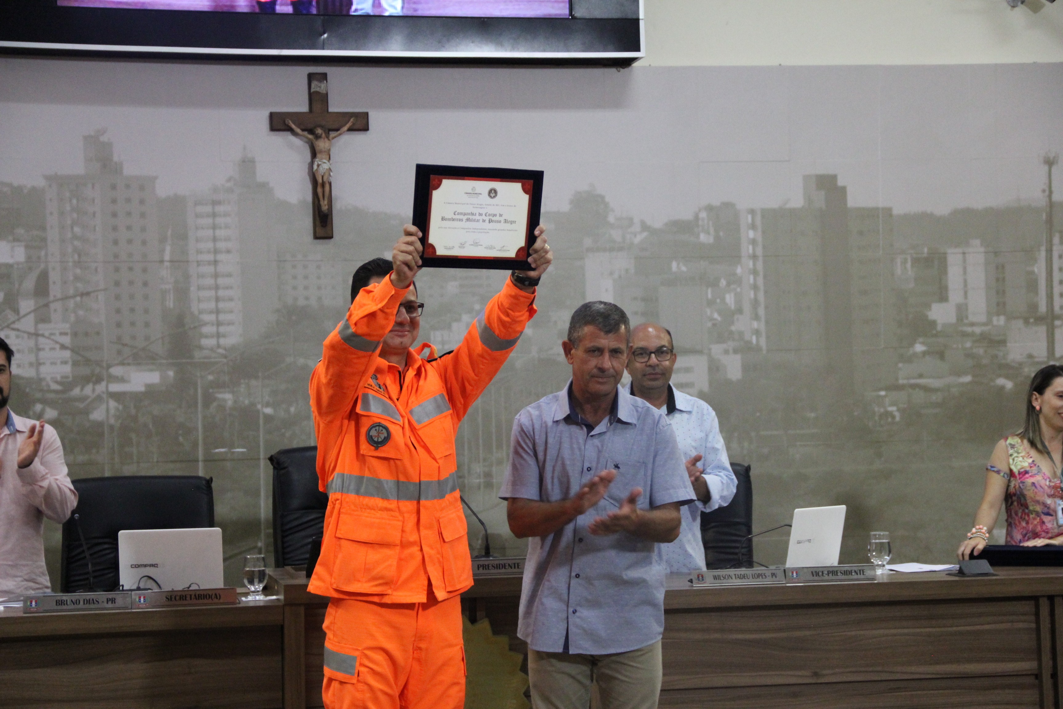 Imagem 1 da notícia: Câmara presta homenagem para militares que trabalharam no desastre de Brumadinho