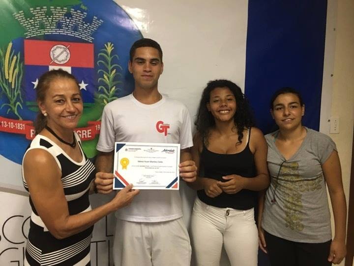 Imagem 1 da notícia: Vereadora Profª. Mariléia Franco recebe estudantes no autoridade por um dia