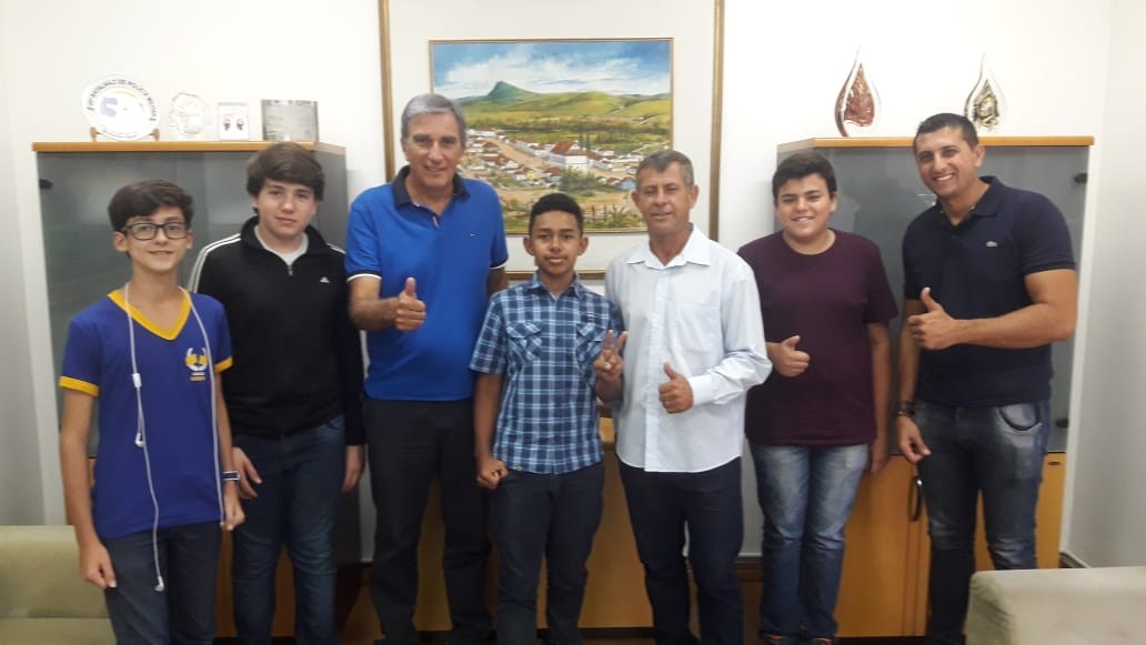 Imagem 4 da notícia: Presidente da Câmara recebe estudantes no 'Autoridade por um dia'