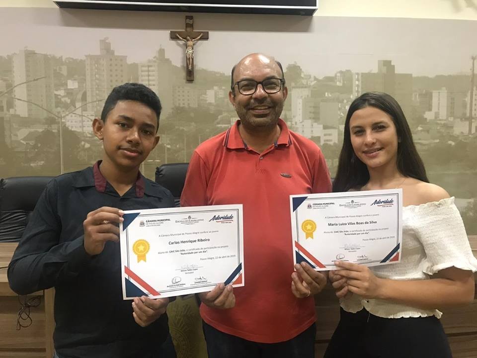 Imagem 1 da notícia: Vereador Wilson Tadeu Lopes recebe estudantes no projeto "Autoridade por um dia"