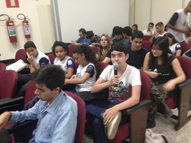 Imagem 5 da notícia: Câmara Mirim, Jovem e Universitária debatem teorias filosóficas