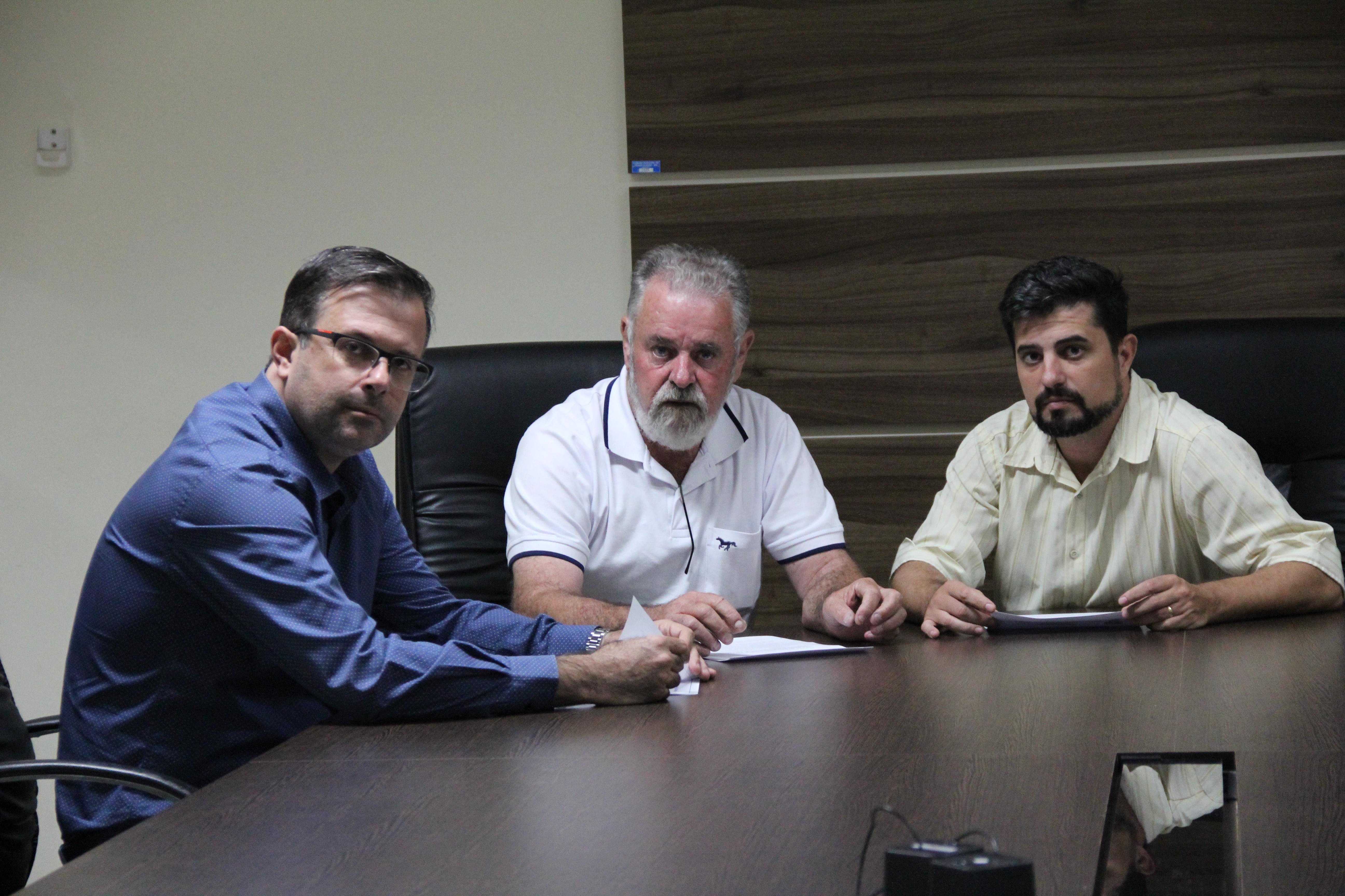 Imagem 2 da notícia: Comissões se reúnem para estudo de Projetos e elaboração de pareceres