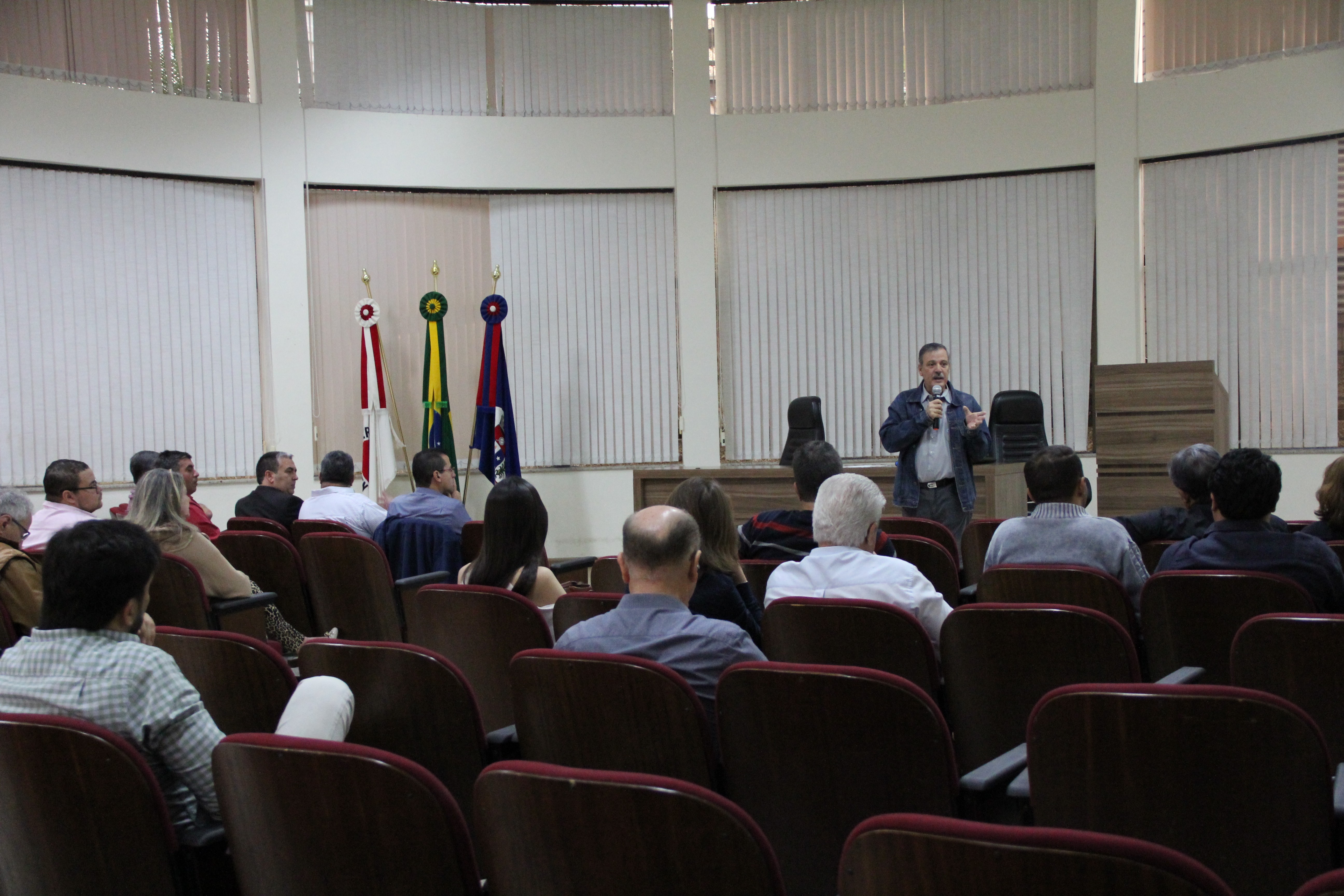 Imagem 11 da notícia: Cisamesp discute falta de repasse para saúde e união entre municípios