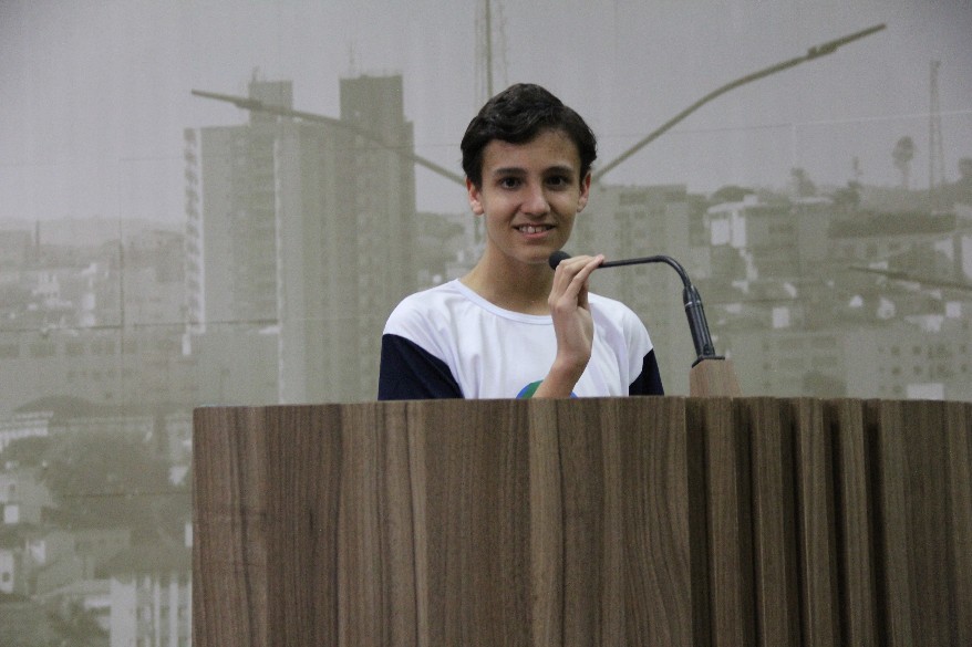 Imagem 6 da notícia: Vereador André Prado recebe estudantes no projeto “Autoridade por um dia!