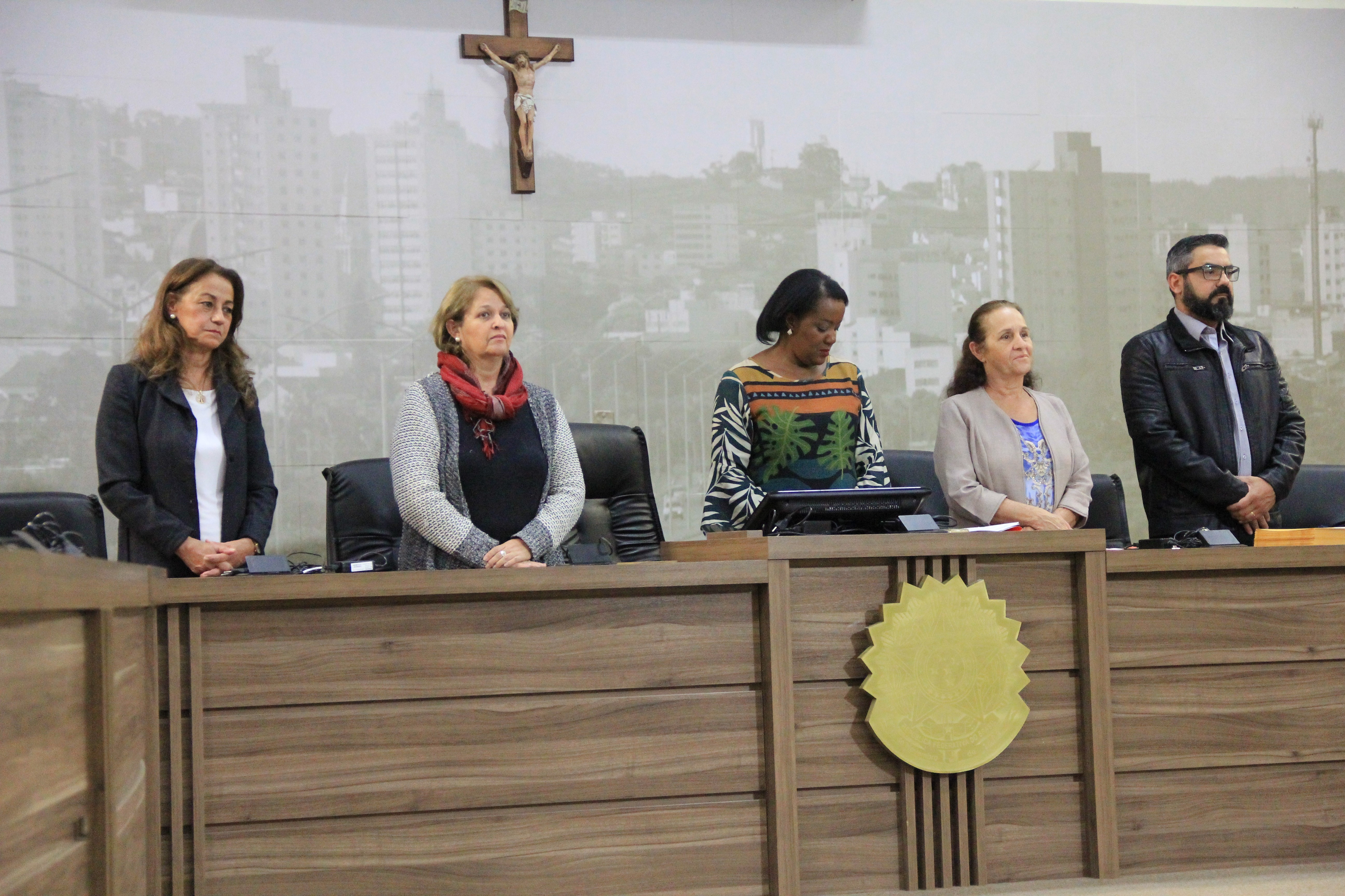 Imagem 1 da notícia: Vereadores acompanham entrega das medalhas da OBMEP 2019