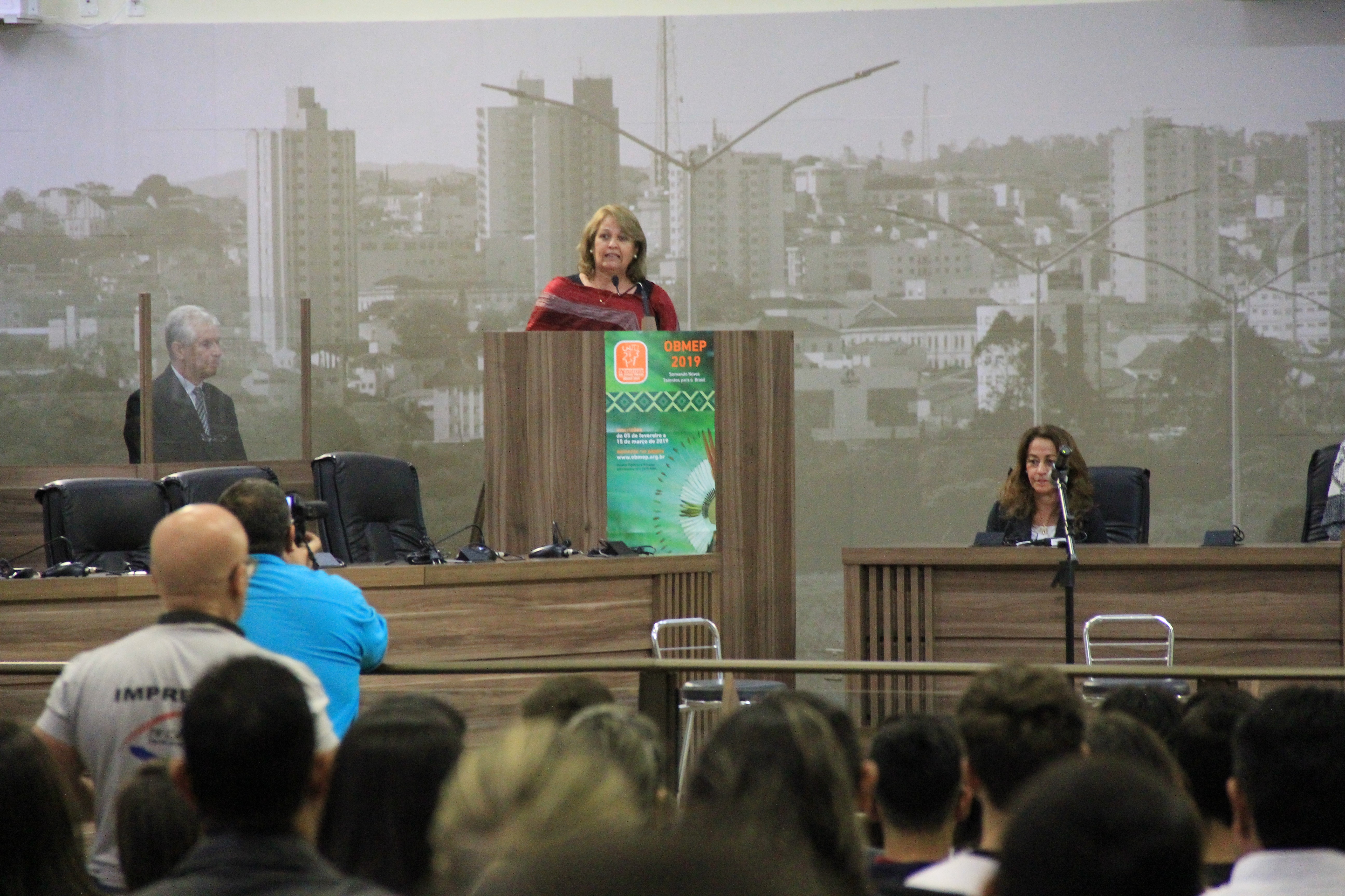 Imagem 6 da notícia: Vereadores acompanham entrega das medalhas da OBMEP 2019