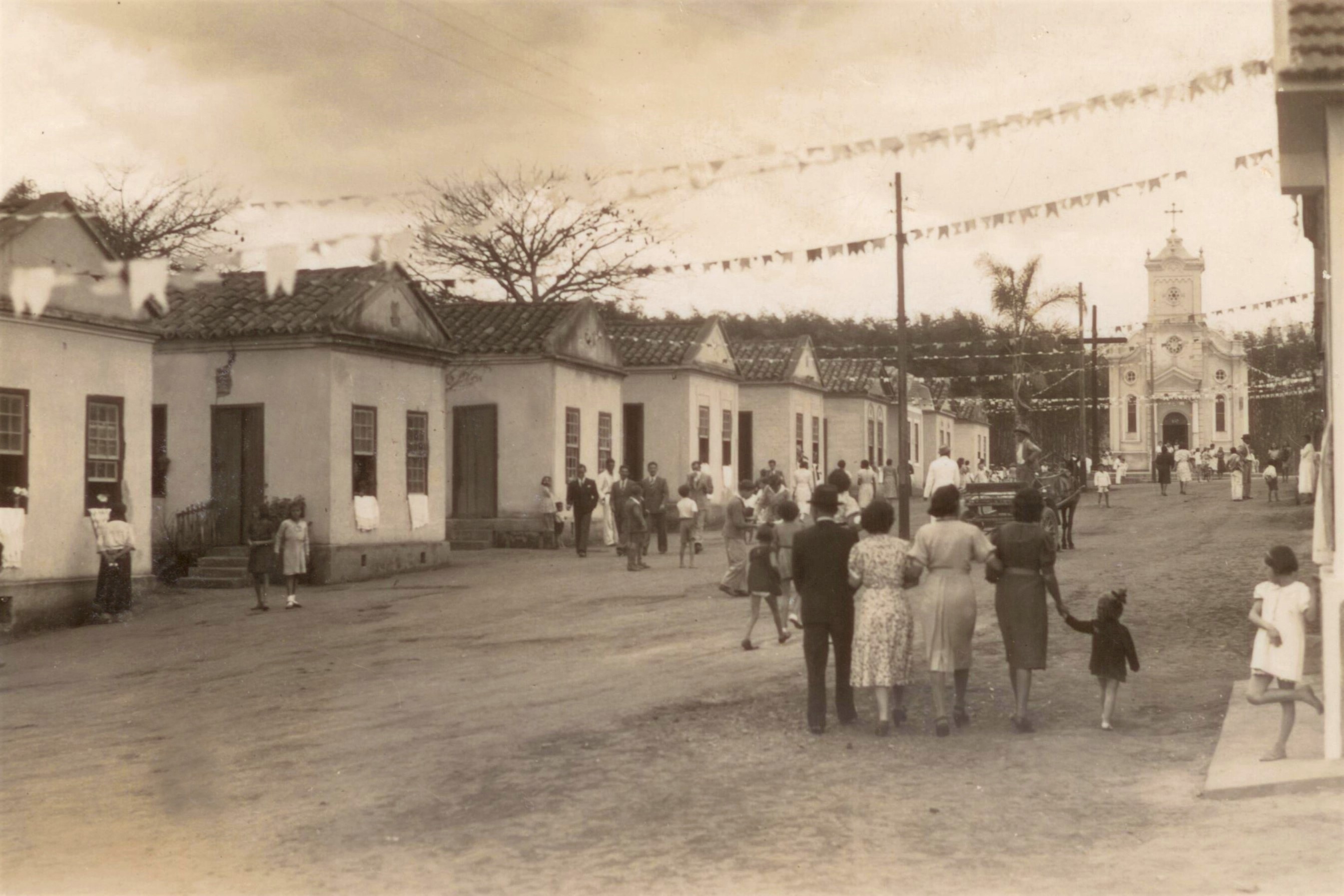 Imagem 11 da notícia: Museu recebe cerca de 350 visitas em exposição no Centro Cultural