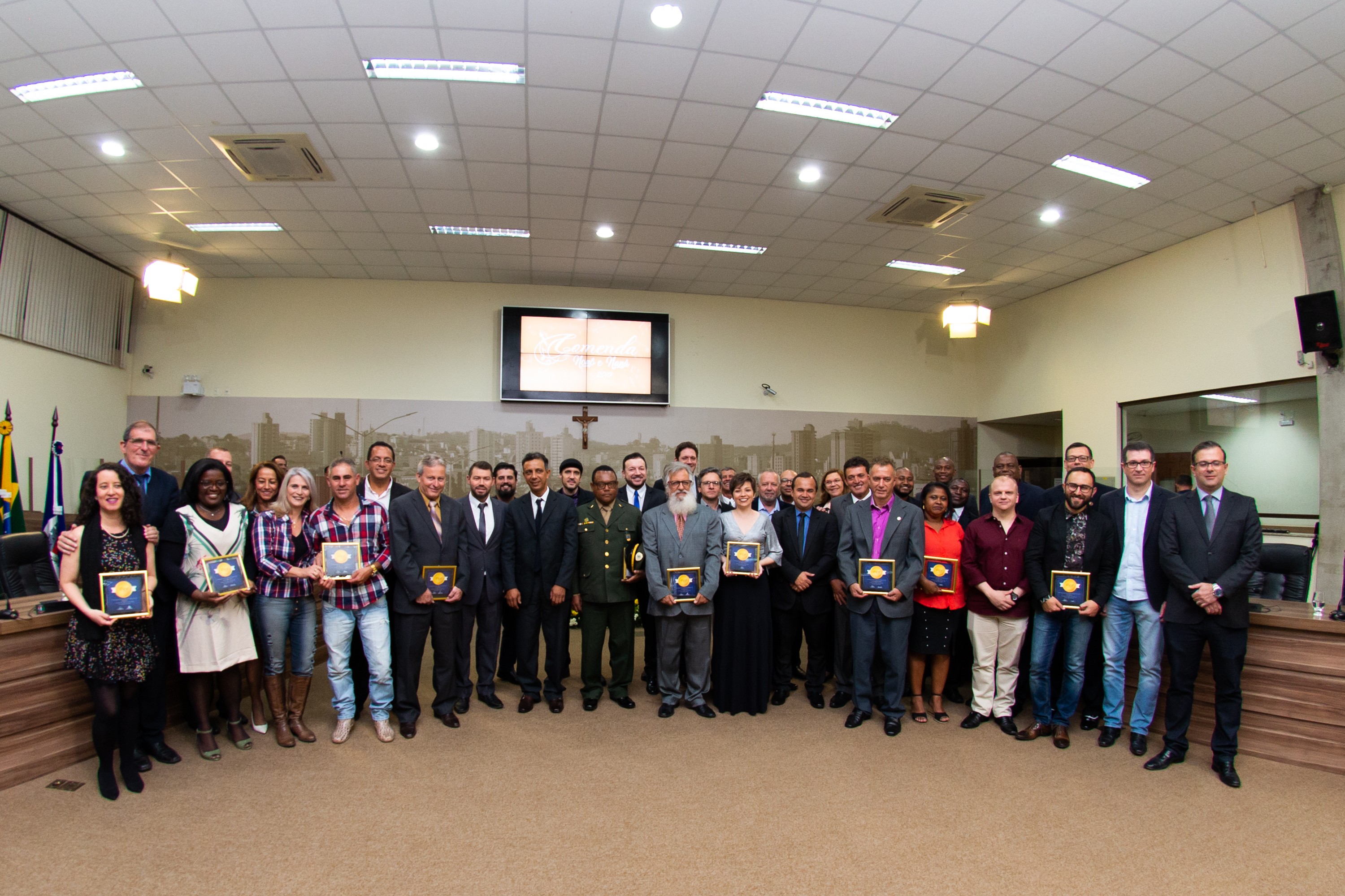 Imagem 1 da notícia: Câmara realiza entrega da Comenda Nonô e Naná