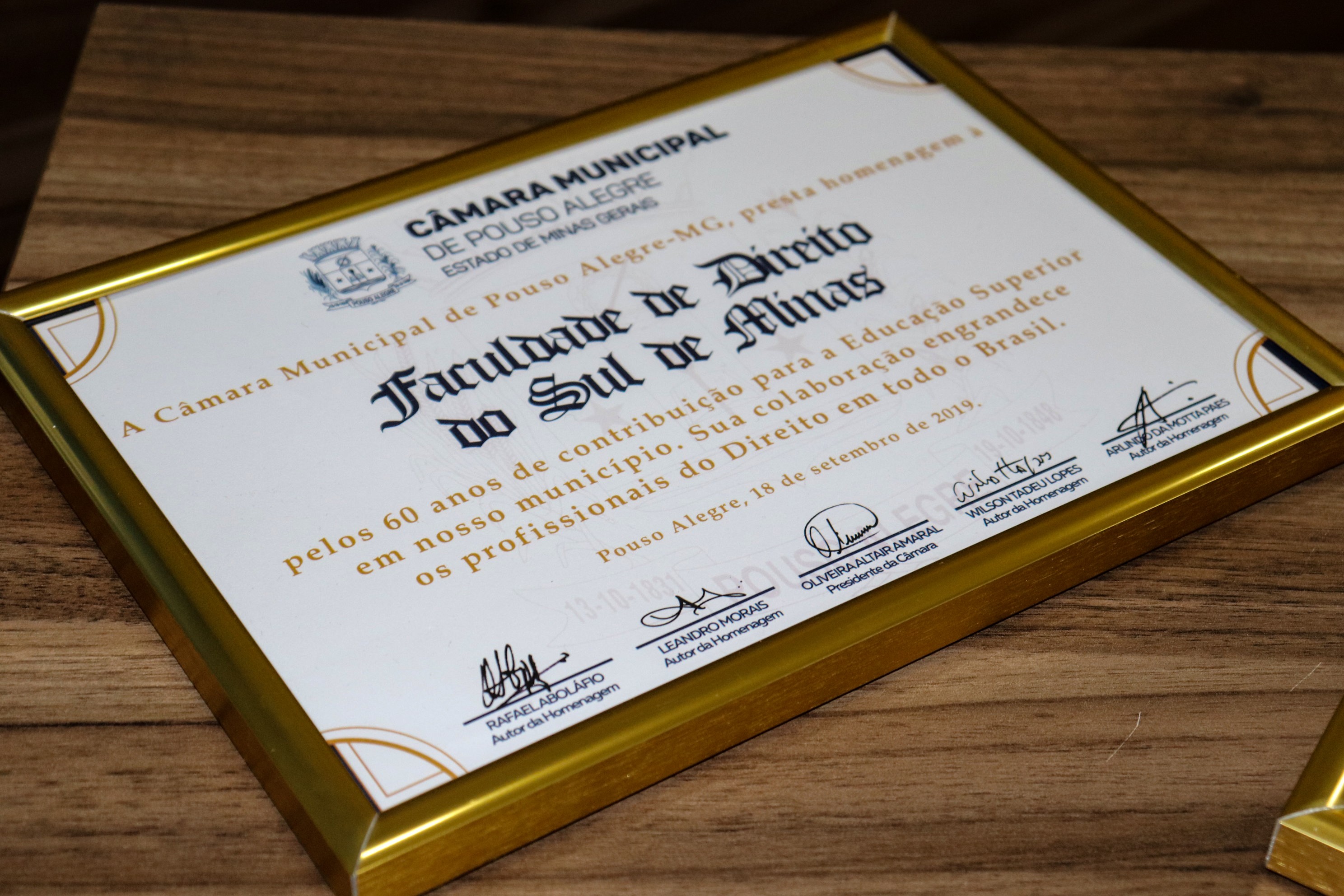 Imagem 1 da notícia: Câmara presta homenagem aos 60 anos da FDSM