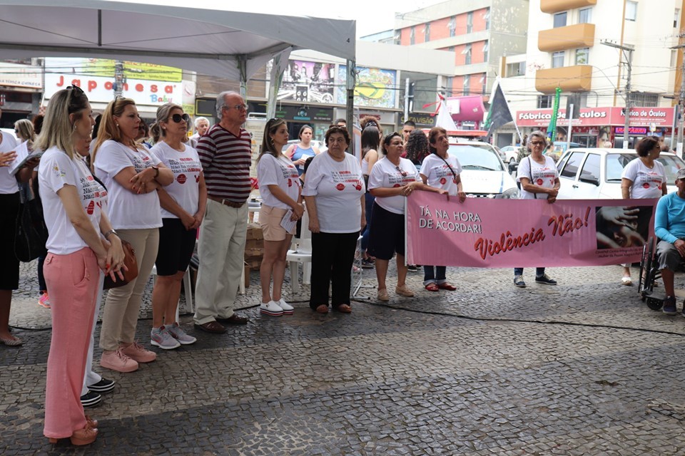 Imagem 3 da notícia: Lei 6066 reúne centenas de pessoas contra o feminicídio