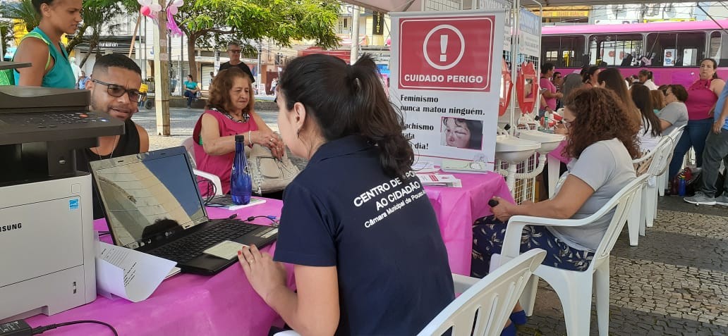 Imagem 1 da notícia: CAC promove atendimento durante ação do “Outubro Rosa”