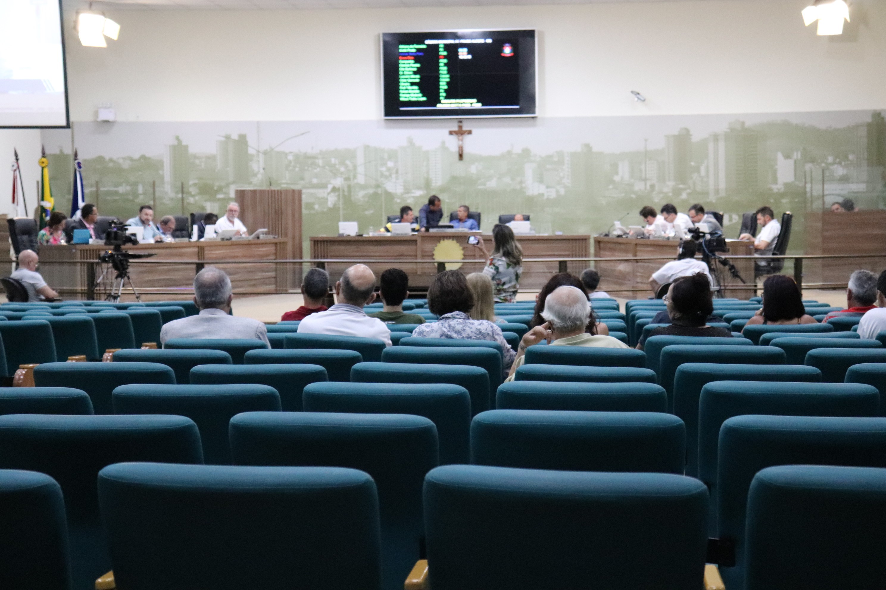 Imagem 1 da notícia: Vereadores viabilizam reforma em escolas municipais