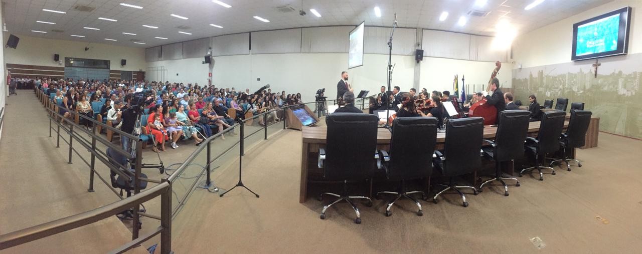 Imagem 1 da notícia: Centenas acompanham concerto da Orquestra de PA na Câmara