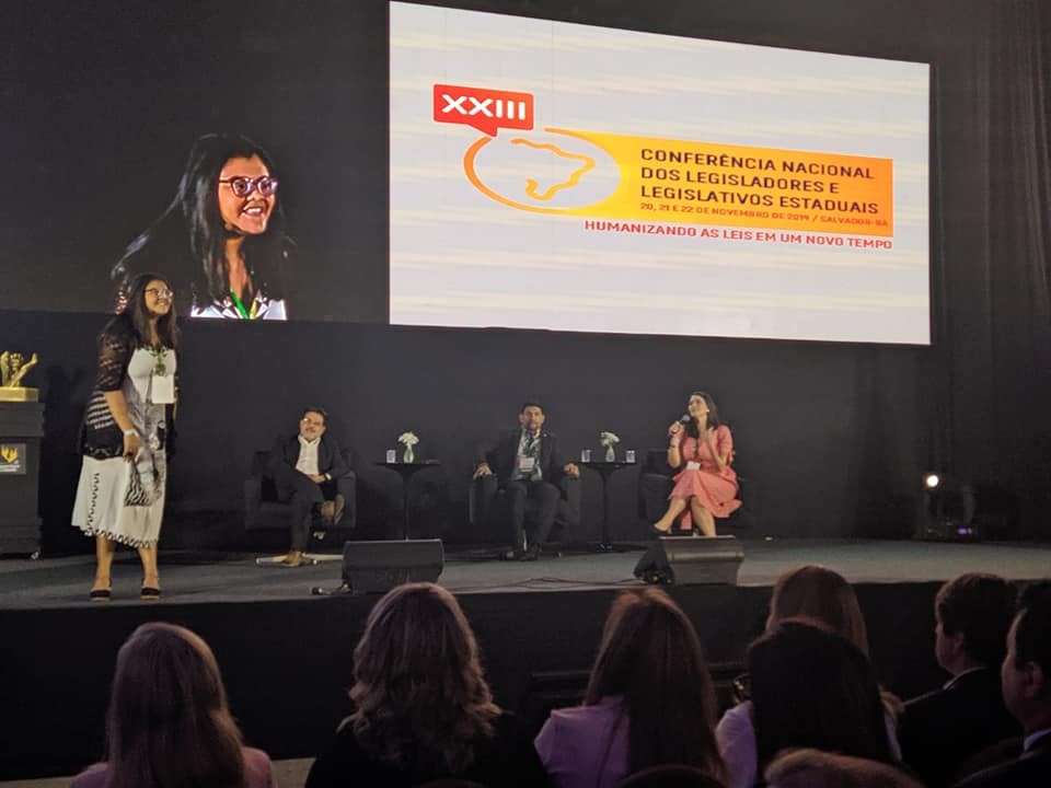 Imagem 3 da notícia: Diretora da Escola do Legislativo de PA é homenageada em evento da Unale