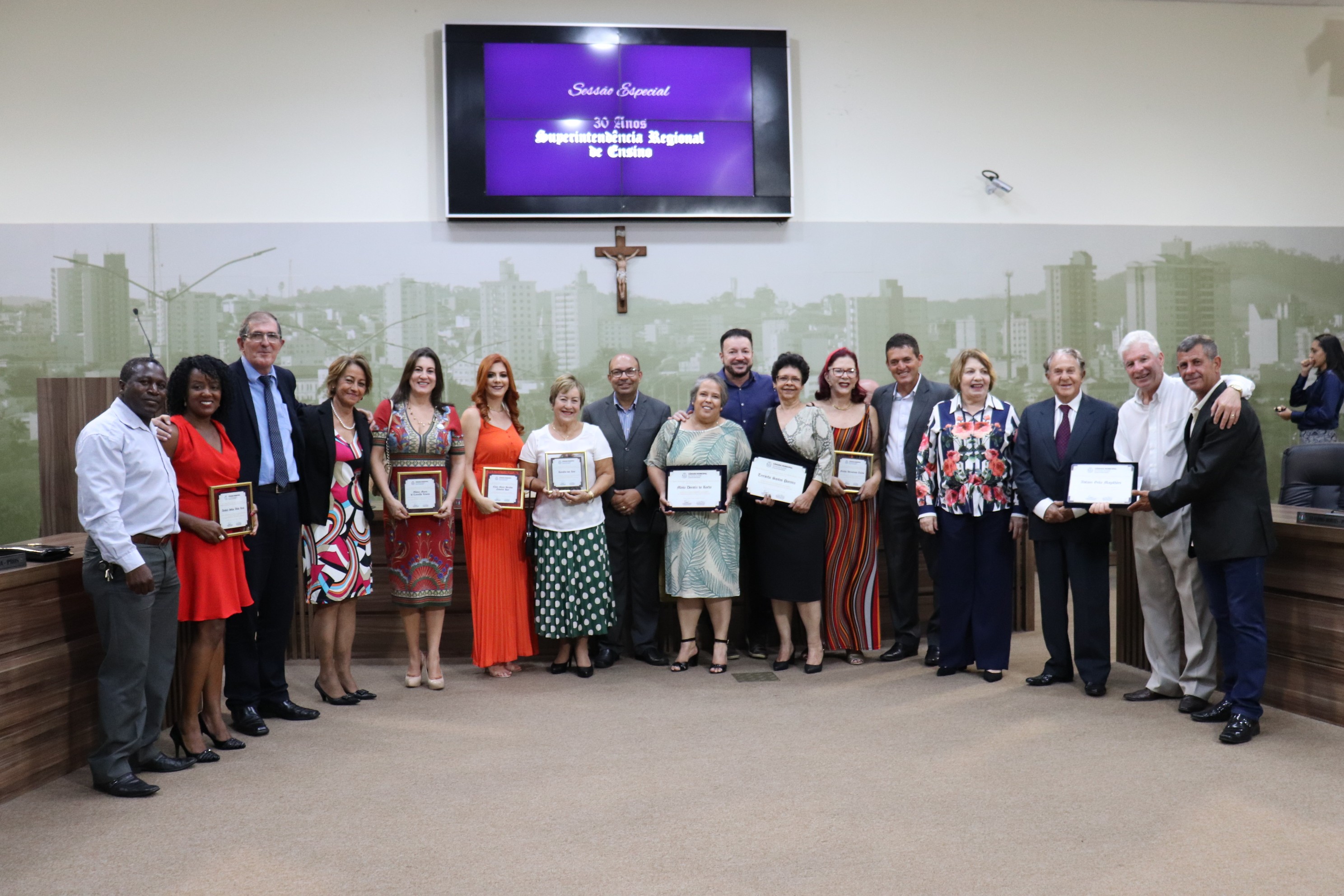 Imagem 1 da notícia: Câmara homenageia 30 anos da Superintendência Regional de Ensino