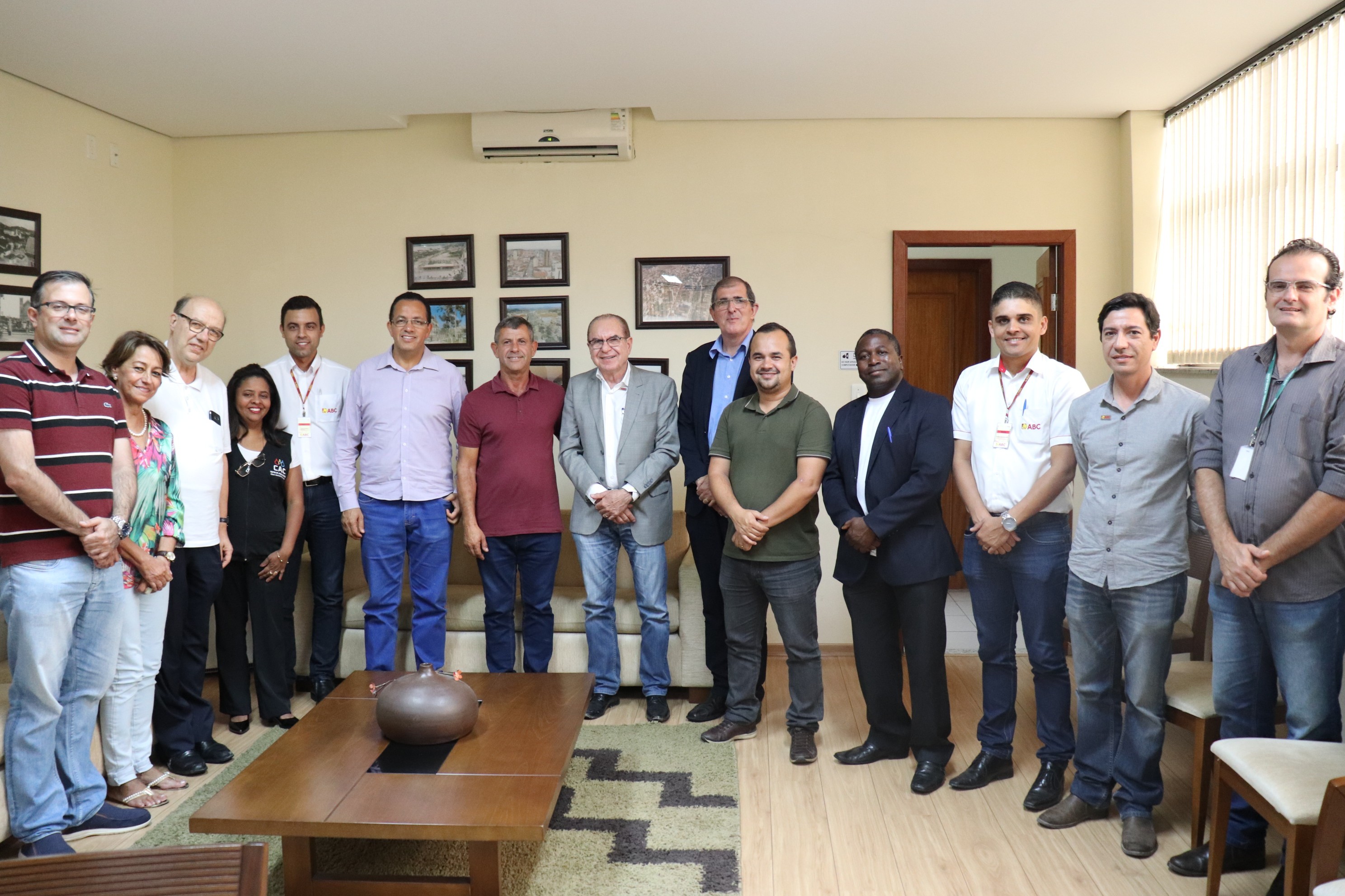 Imagem 1 da notícia: Grupo ABC de supermercados realiza processo seletivo para funcionários com o apoio da Câmara Municipal