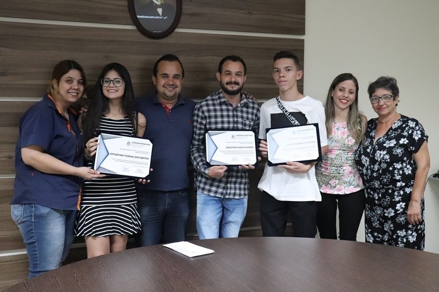 Imagem 1 da notícia: Elpa realiza homenagem aos grandes campeões da Gincana do Saber Mirim