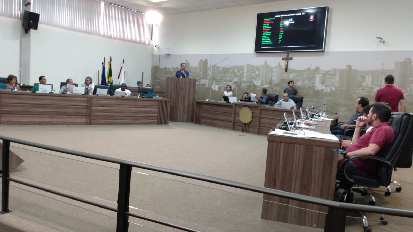 Imagem 1 da notícia: Encerrando ano legislativo, sessões extraordinárias aprovam nove projetos