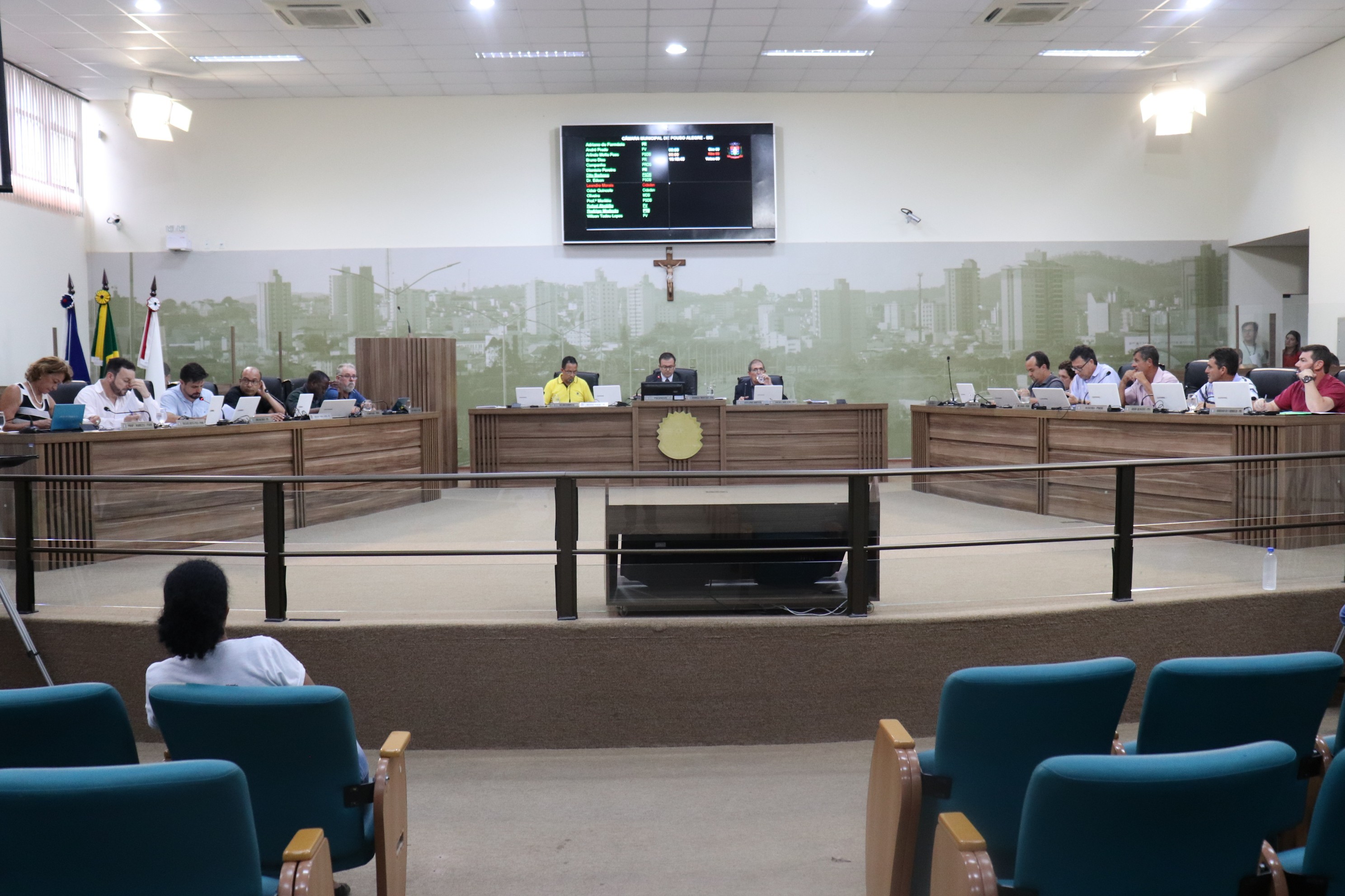 Imagem 1 da notícia: Vereadores aprovam criação de novas equipes de saúde para o município