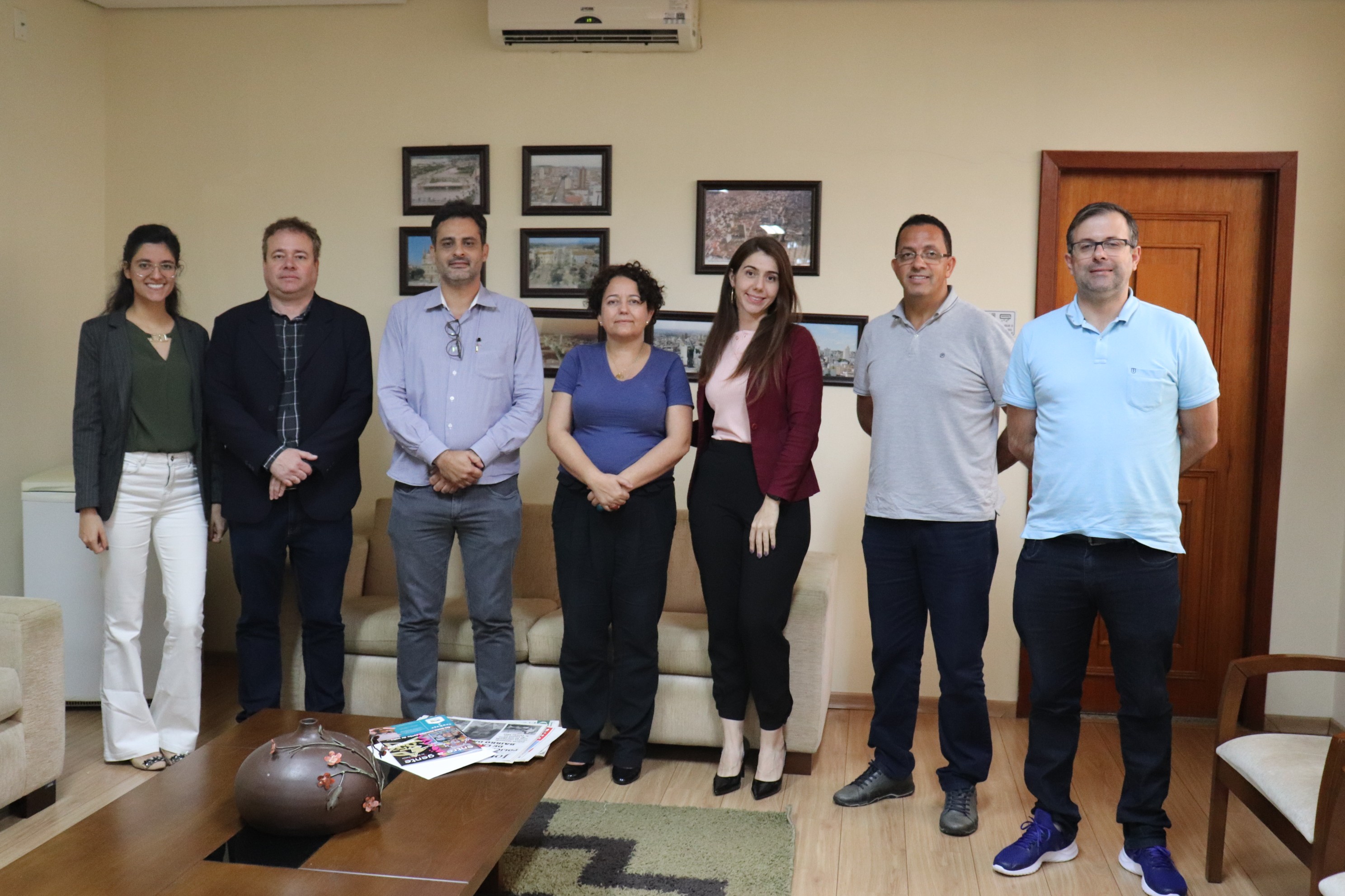 Imagem 1 da notícia: Vereadores se reúnem com representantes da OAB Pouso Alegre