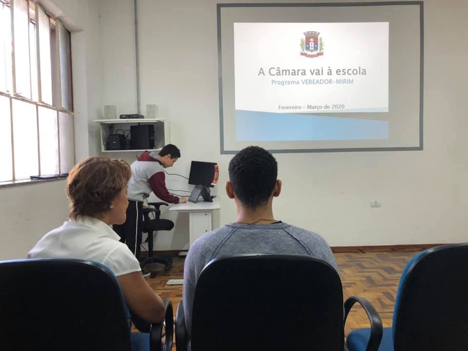 Imagem 1 da notícia: Elpa inicia eleições para vereadores mirins nas escolas