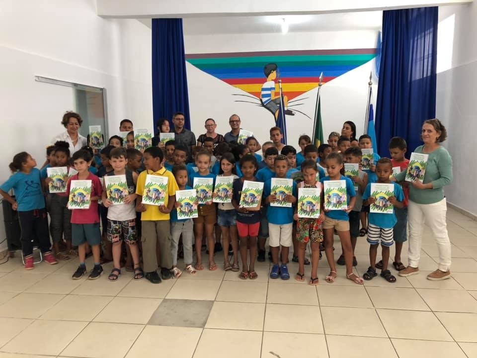 Imagem 1 da notícia: Elpa inicia entrega das Cartilhas de Atividades nas Escolas