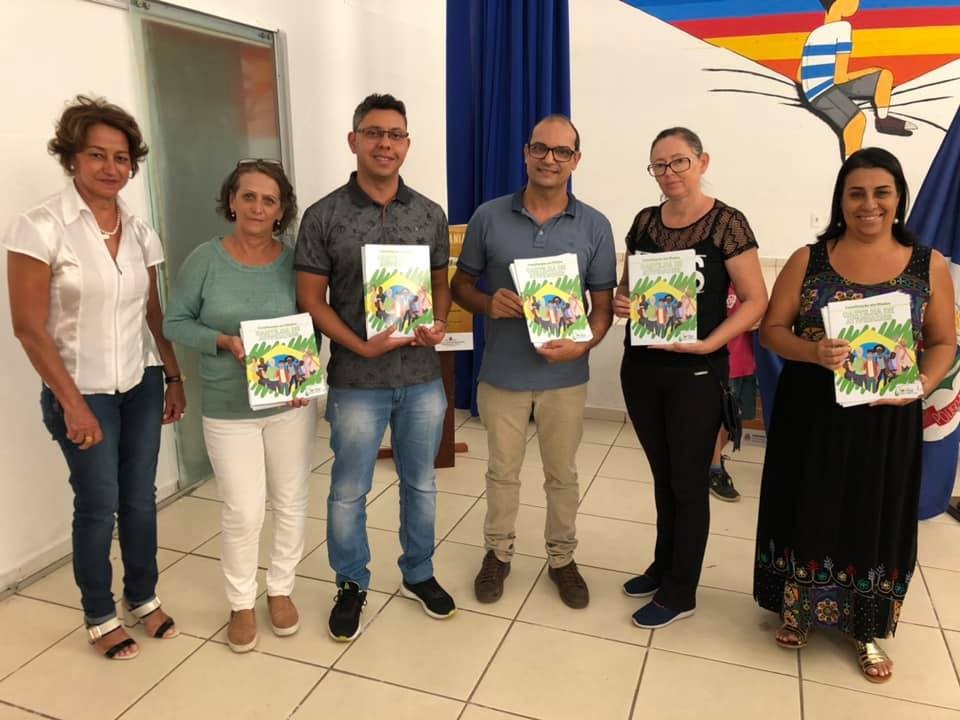 Imagem 2 da notícia: Elpa inicia entrega das Cartilhas de Atividades nas Escolas