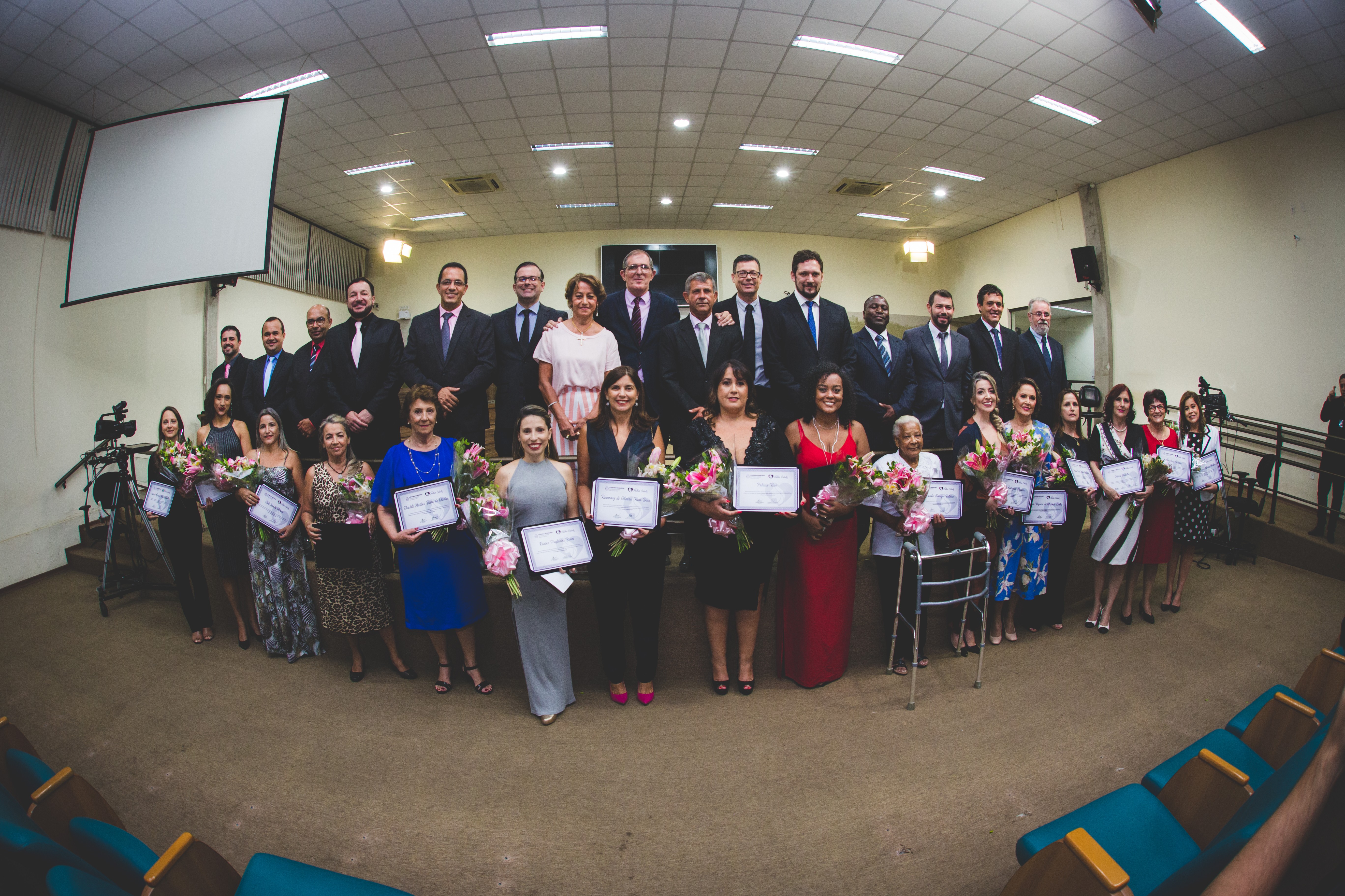 Imagem 1 da notícia: Câmara agracia 16 personalidades com Título Mulher Cidadã 2020