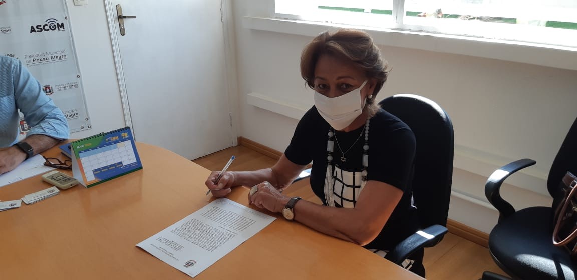 Imagem 5 da notícia: Câmara e Prefeitura firmam convênio para transmissão de videoaulas para alunos da rede municipal de Educação