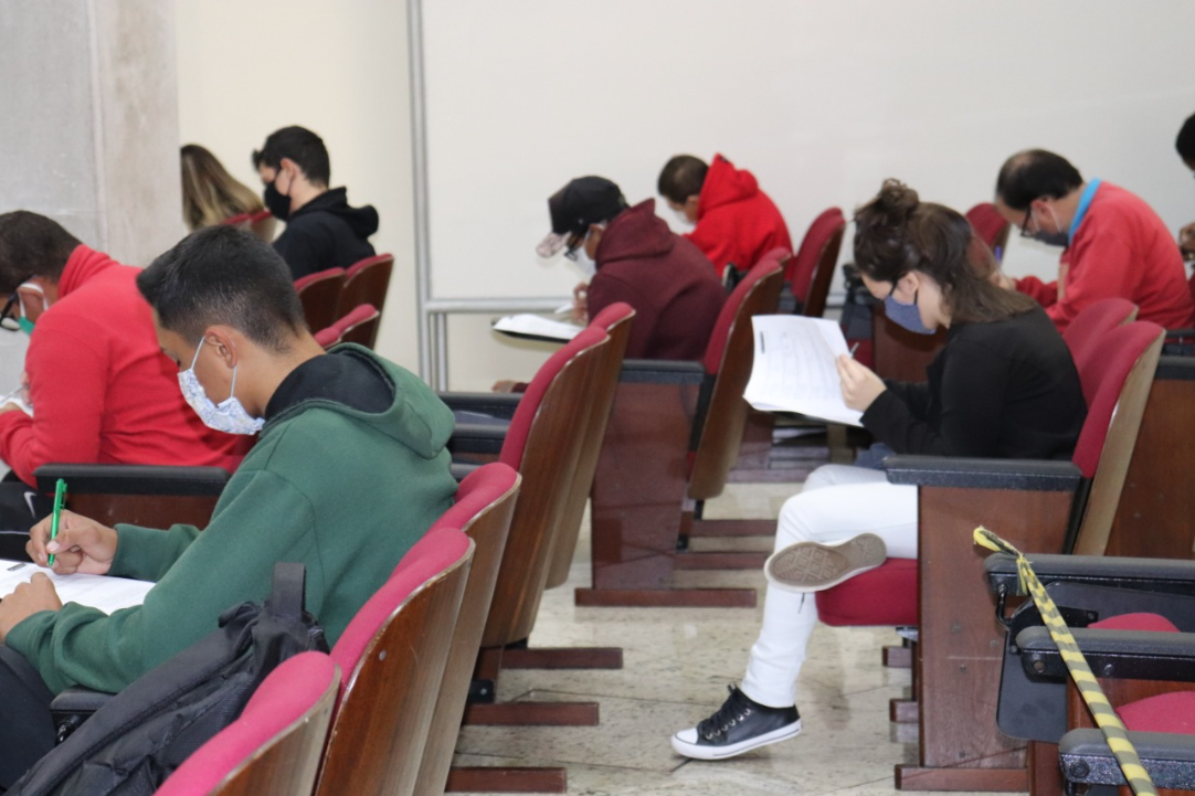 Imagem 3 da notícia: CAC  sedia entrevistas de emprego e treinamentos para 52 novas vagas