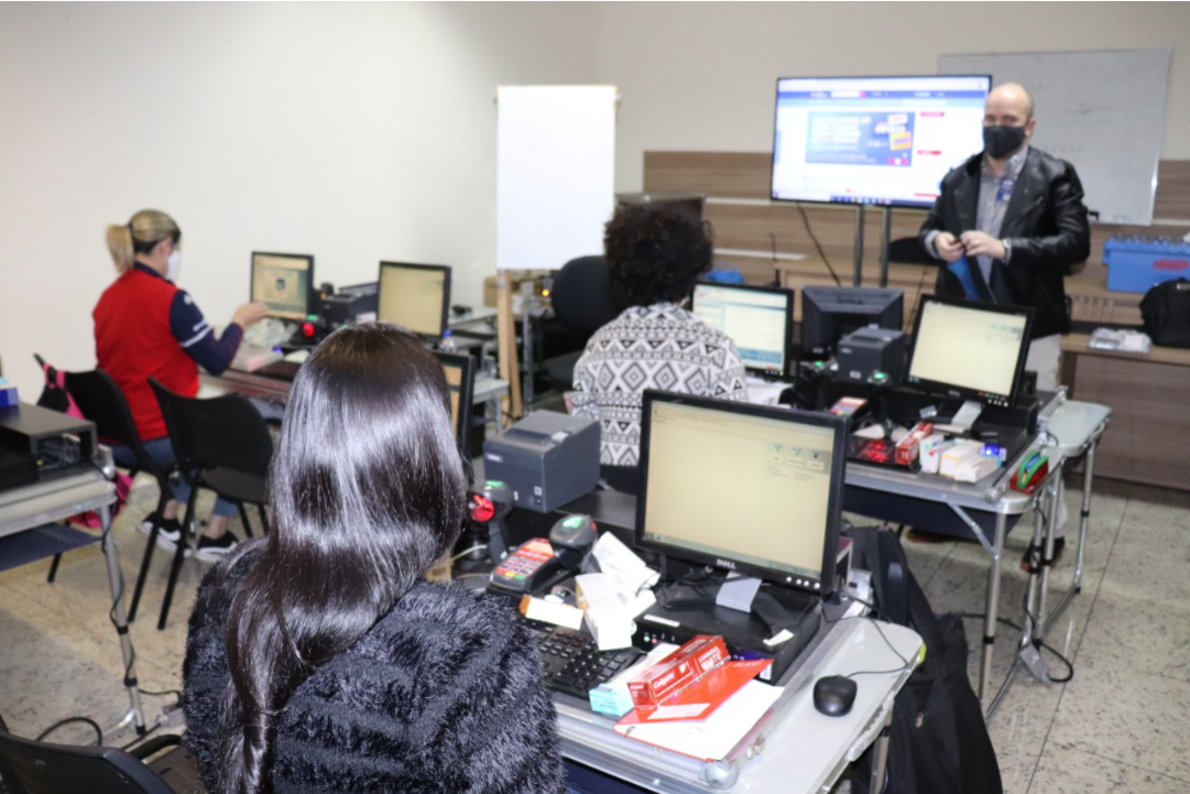 Imagem 5 da notícia: CAC  sedia entrevistas de emprego e treinamentos para 52 novas vagas