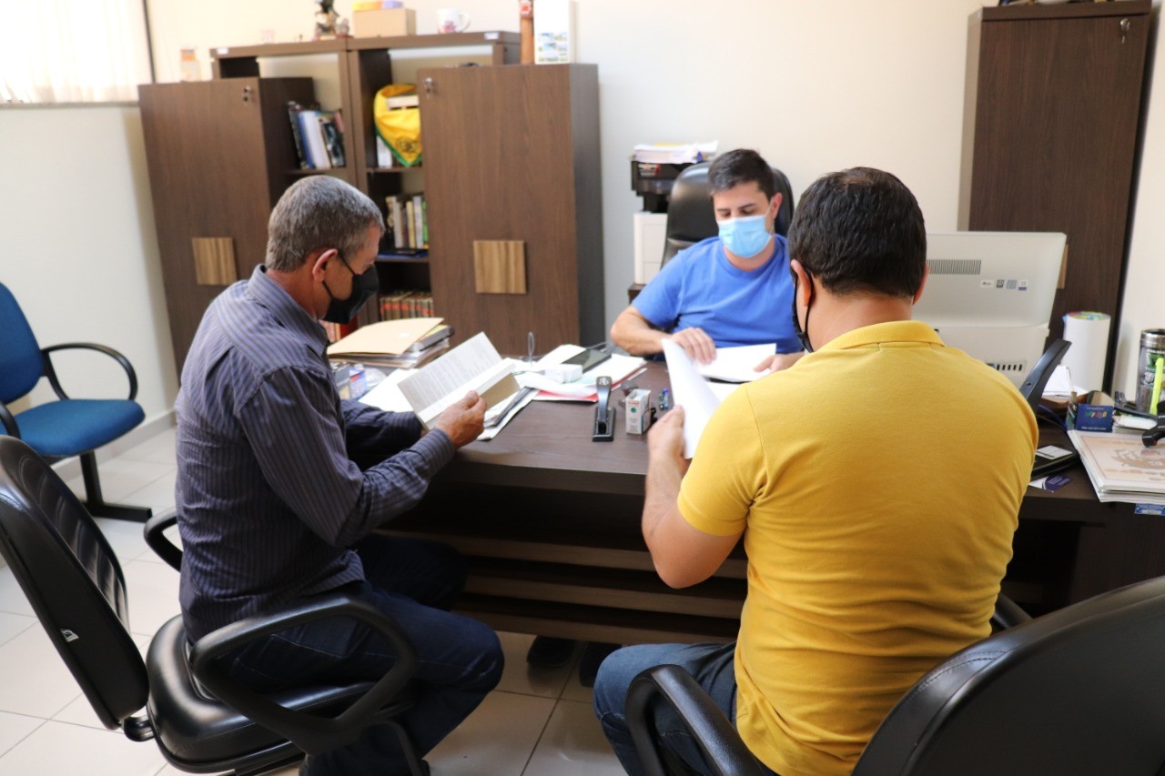 Imagem 1 da notícia: Comissões se reúnem para estudo de projetos