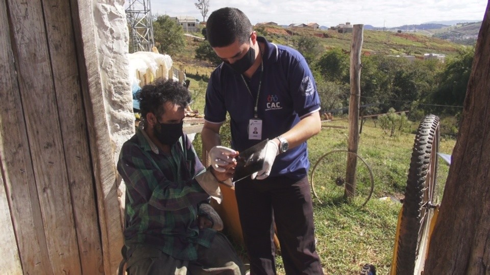 Imagem 1 da notícia: CAC da Câmara Municipal de Pouso Alegre realiza atendimento domiciliar