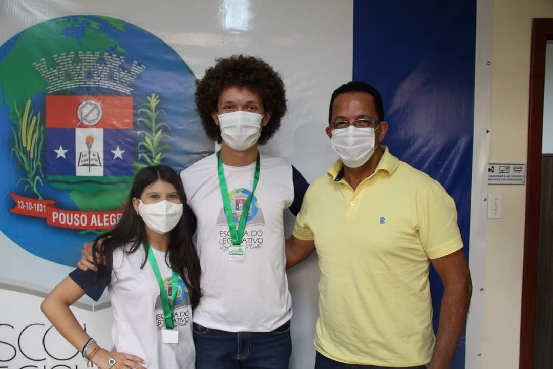 Imagem 4 da notícia: Vereadores mirins da Escola do Legislativo de Pouso Alegre são os vencedores da Gincana do Saber Mirim Regional