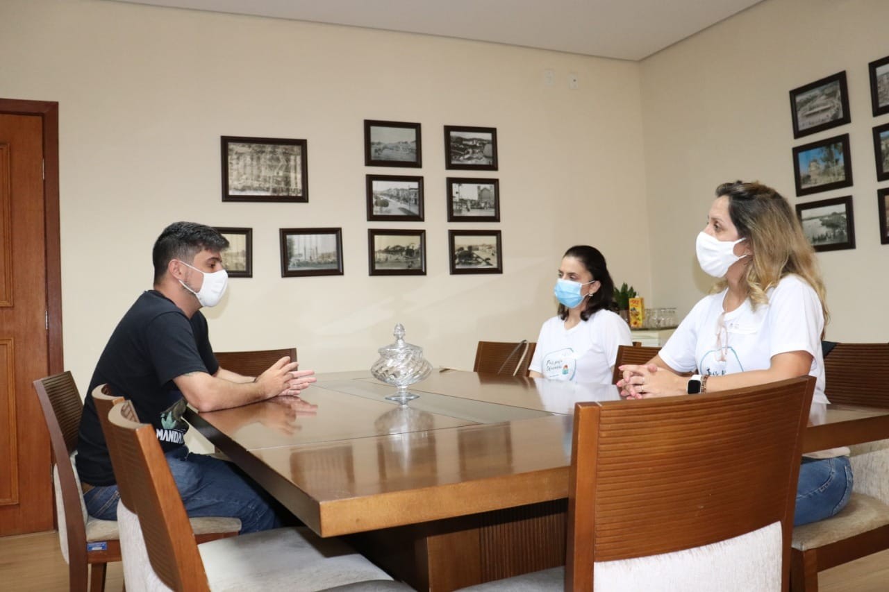 Imagem 1 da notícia: Movimento "Pais pela Educação" é recebido na Câmara