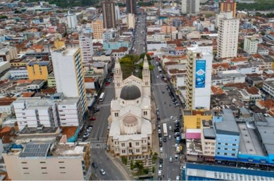 Imagem 2 da notícia: Decreto fecha serviços não essenciais em Pouso Alegre
