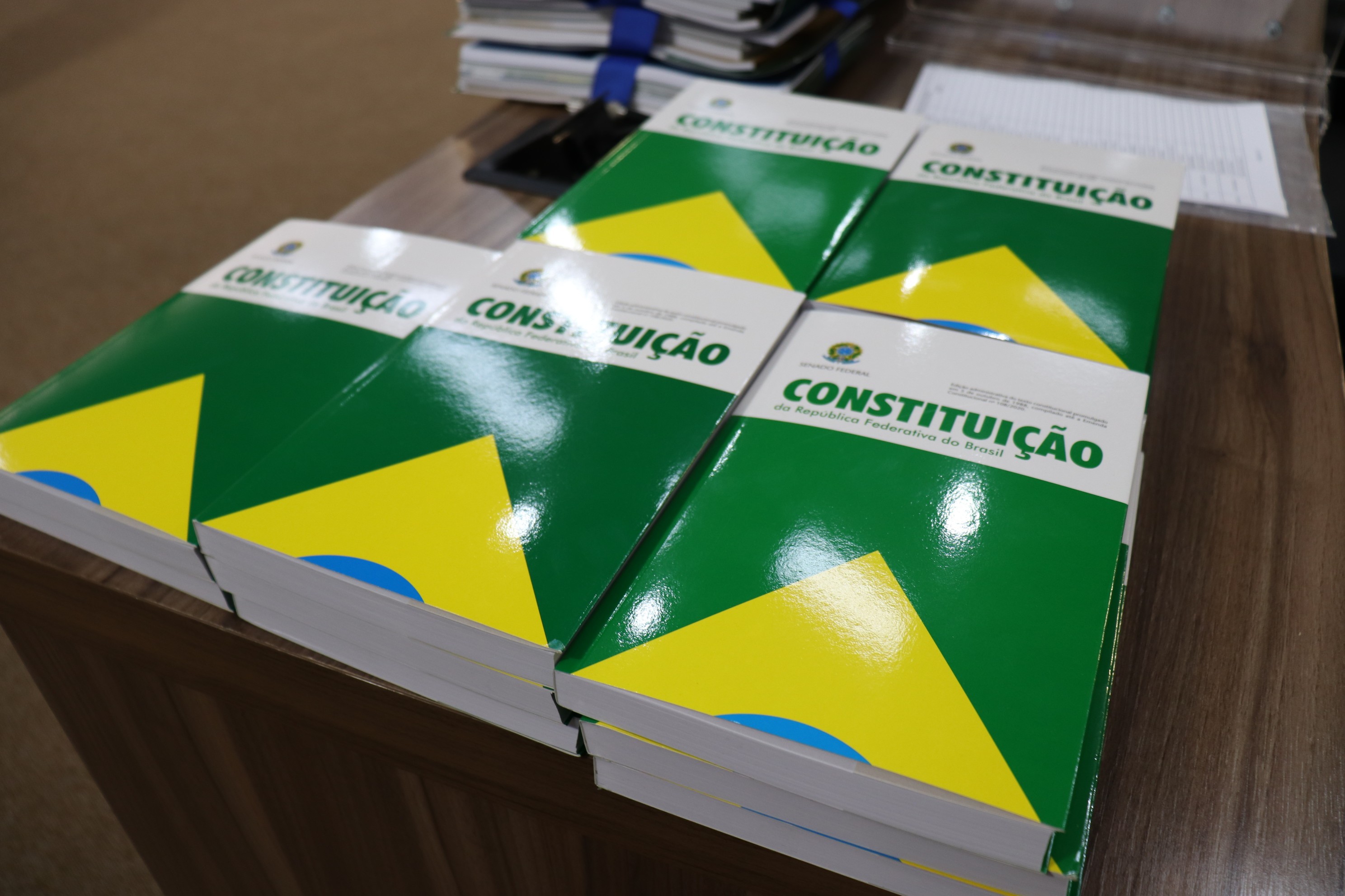 Imagem 3 da notícia: Escola do Legislativo faz a entrega dos certificados do curso on-line aos servidores da Câmara
