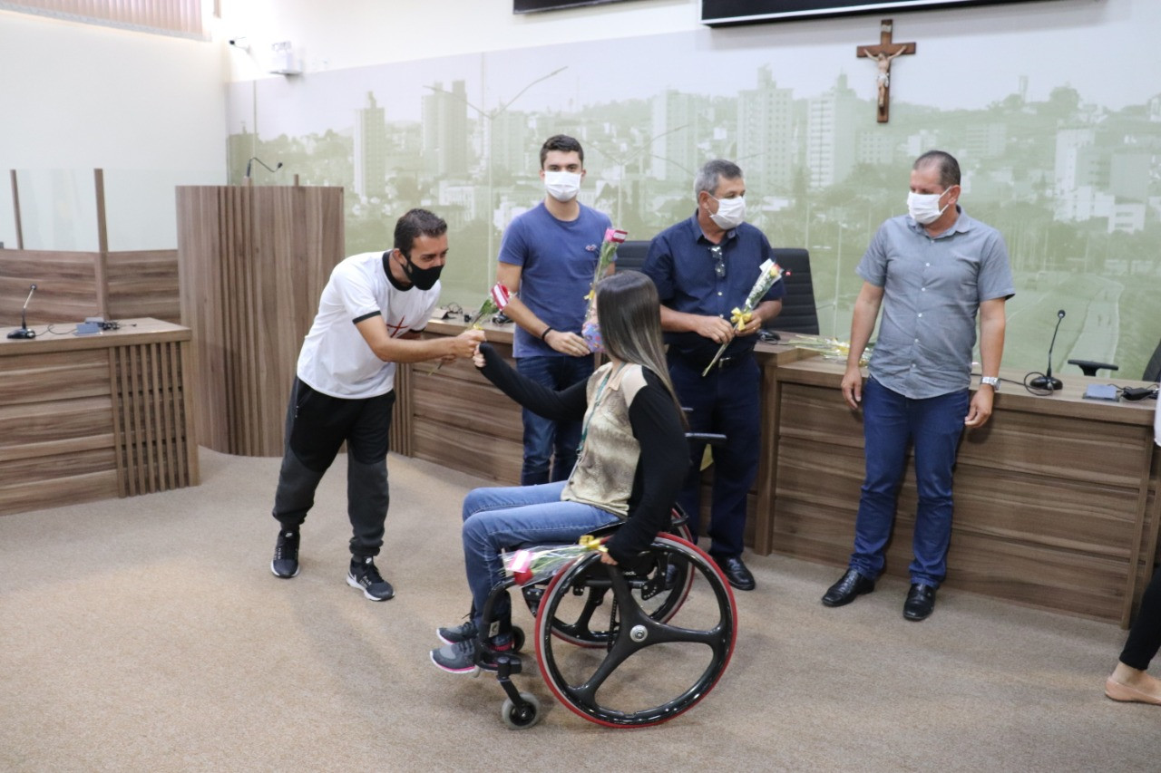 Imagem 1 da notícia: Câmara presta homenagem para servidoras do Legislativo Municipal