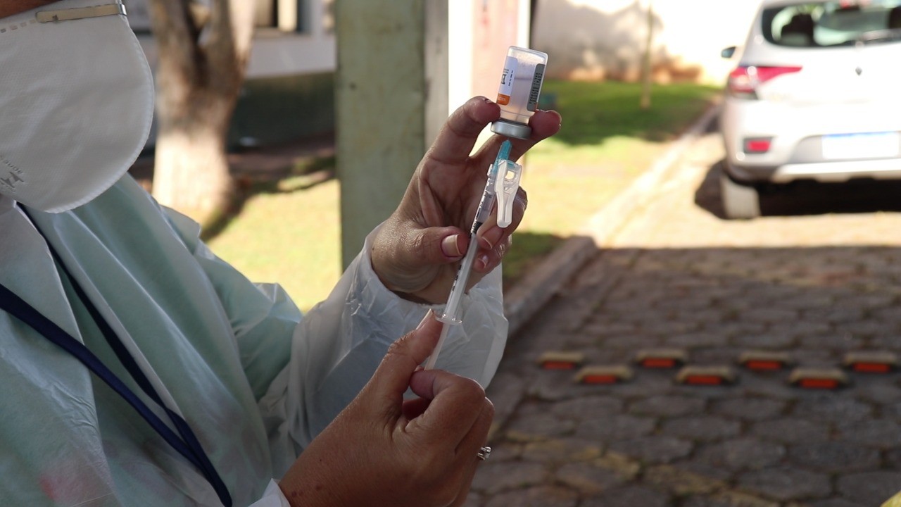 Imagem 1 da notícia: Vereadores chamam atenção para pit stop da segunda dose contra a Covid-19, neste sábado