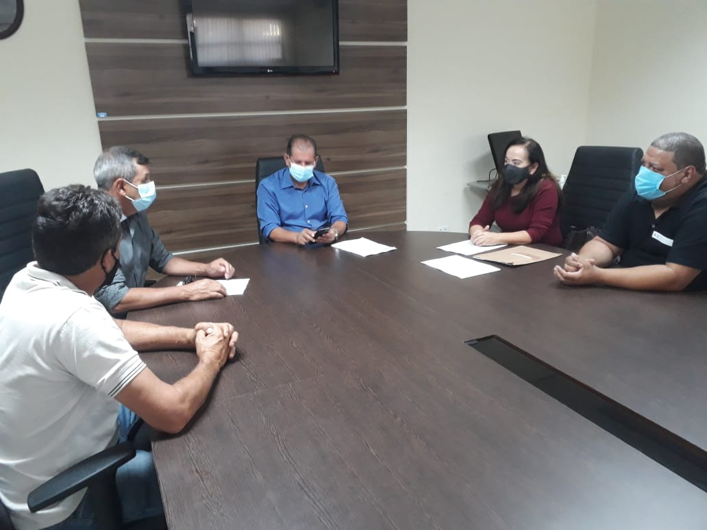 Imagem 3 da notícia: Presidente da Câmara participa de reunião onde representantes de escolas particulares de Pouso Alegre são recebidos pelo Prefeito