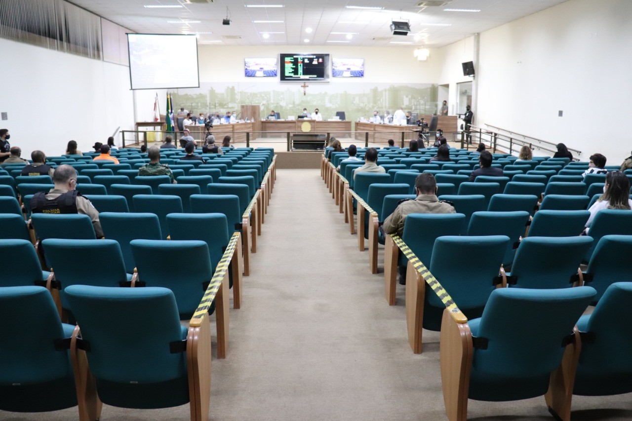 Imagem 1 da notícia: Vereadores aprovam Projeto de Lei que declara a Educação e a Atividade física como serviços essenciais