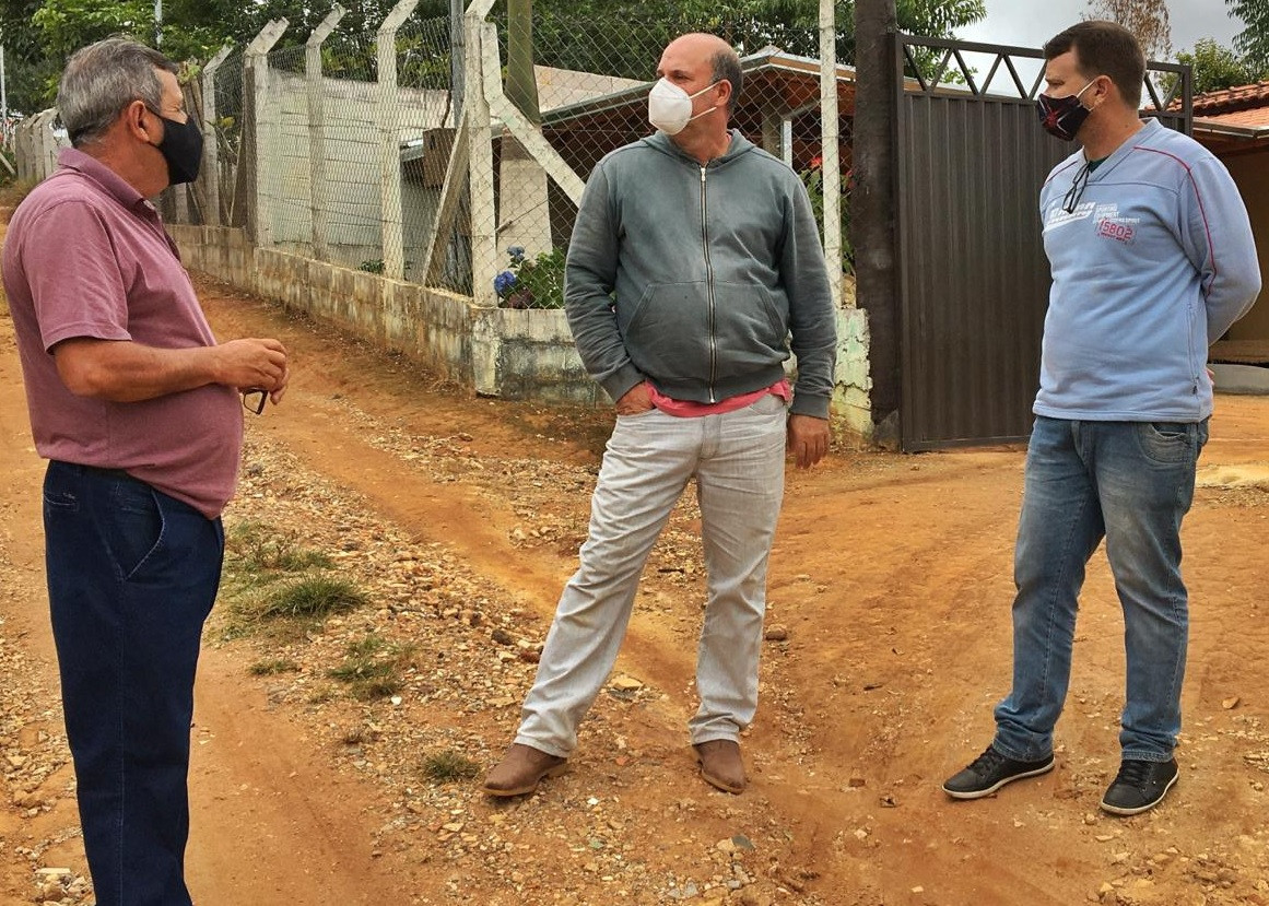 Imagem 1 da notícia: Vereadores escutam moradores da zona rural