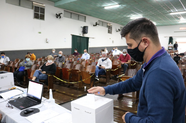 Imagem 1 da notícia: Presidente da Câmara participa da eleição do Conselho Diretor da FUVS para Gestão 2021/2025