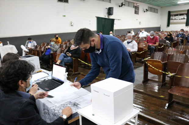 Imagem 3 da notícia: Presidente da Câmara participa da eleição do Conselho Diretor da FUVS para Gestão 2021/2025