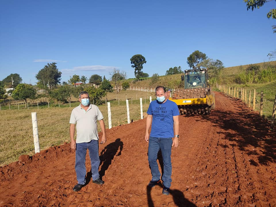 Imagem 1 da notícia: Vereadores fiscalizam obras no bairro dos Farias
